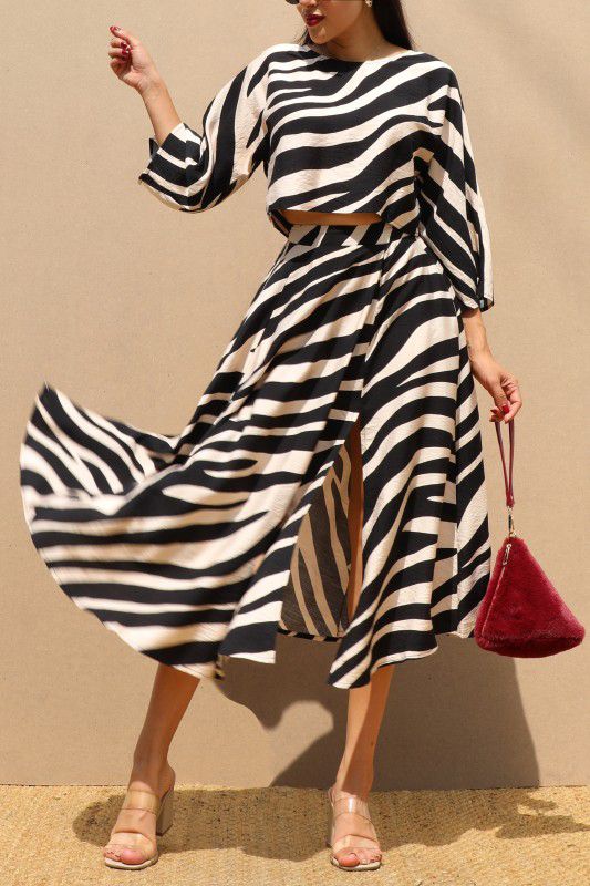 Conjunto de Top y Falda Holgadas